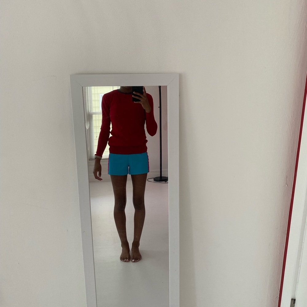 Red top - Picture 2 of 2